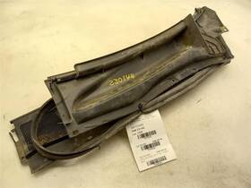 55781-aa020 Toyota 99 00 01 Camry Cowl Vent Panel