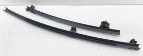 67402-0c020 Toyota 01-07 Sequoia Tundra Left Front Driver Window Glass Run Channel Oem