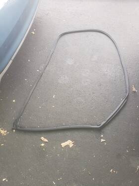 67872-47030 Toyota 2009-2015 Prius Front Left Driver Door Weatherstrip Seal Oem