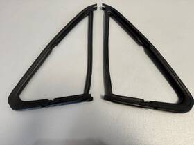 175837530 Vw Mk1 Rabbit Jetta Caddy Pair Left And Right Side Quarter Vent Window Seals