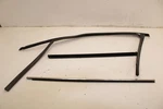 2018 Volkswagen Atlas Fr Rh Door Run Channel W/ Belt Molding And Weatherstrip. Fixed Price $212.97.