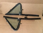 1987 88 89 90 91 Ford F150 F250 F350 Bronco Driver Passenger Vent Wing Windows. Fixed Price $194.99.