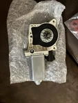 Dorman 32WF23R Front Right Window Motor Fits 2001-2002 Saturn L100. Fixed Price $19.00.
