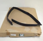New Oem Land Rover Front Door Glass Run Seal 2020-2023 Evoque LR114323 Genuine. Fixed Price $95.00.